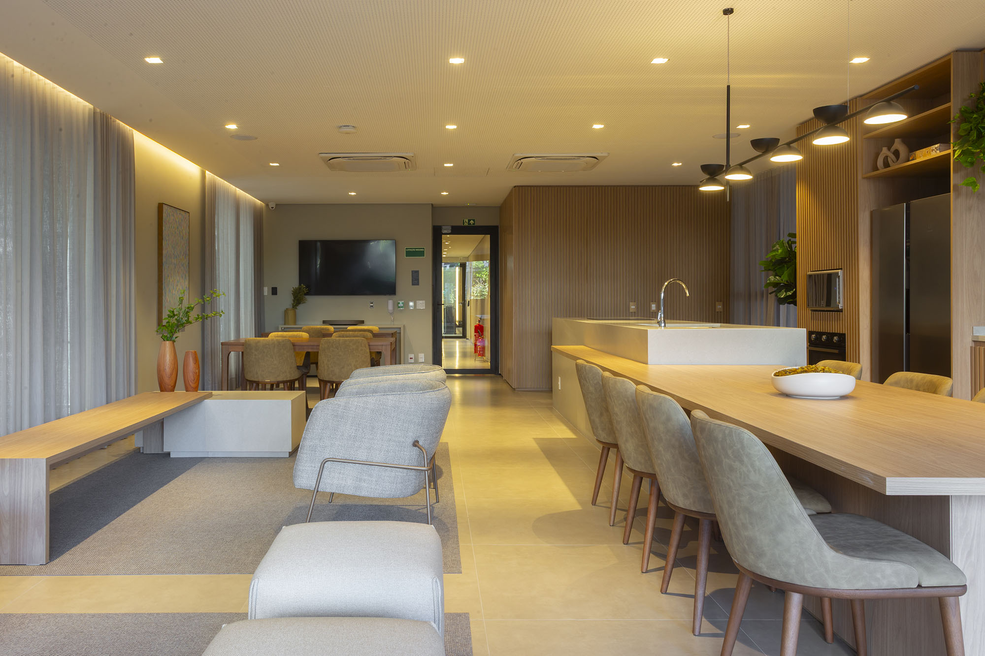 Coworking, salão de festas e sala de reunião